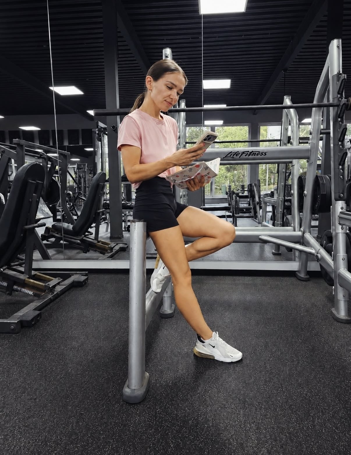 Tereza připravuje tréninkový plán pro klientku